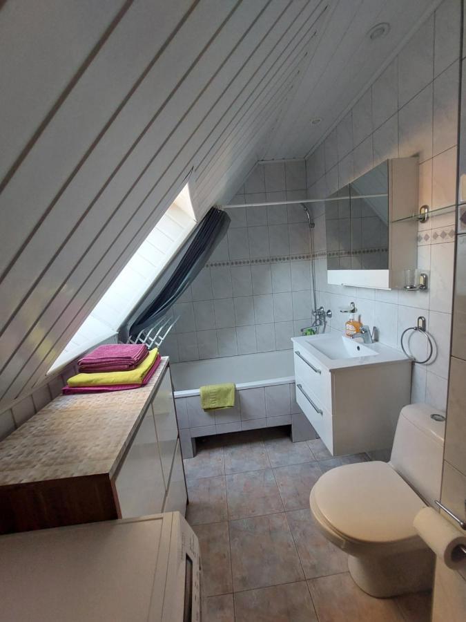 Nida Guesthouse At Loreta Habitación foto